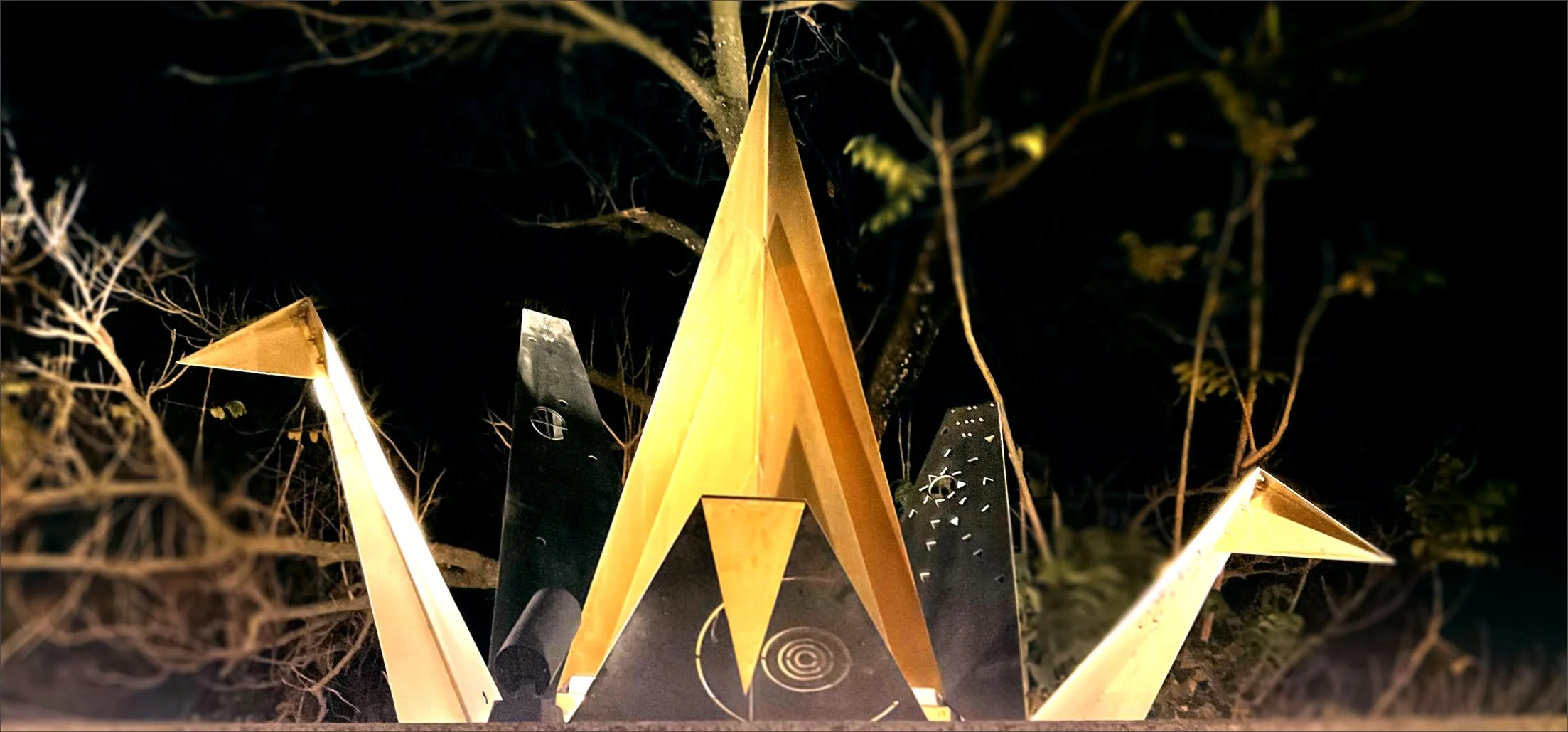 Sculpture in stainless steel shaped like star